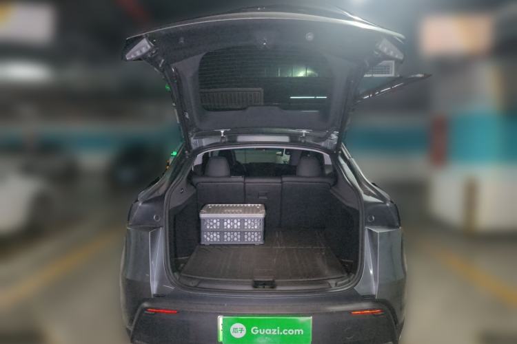 Used Tesla Model Y 2025 Long-Range All-Wheel-Drive Version Trunk