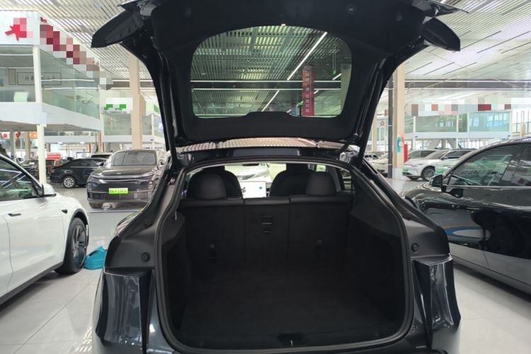 Used Tesla Model Y 2025 Rear-Wheel-Drive Version Trunk
