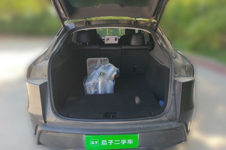 Used Tesla Model Y 2025 Rear-Wheel-Drive Version Trunk