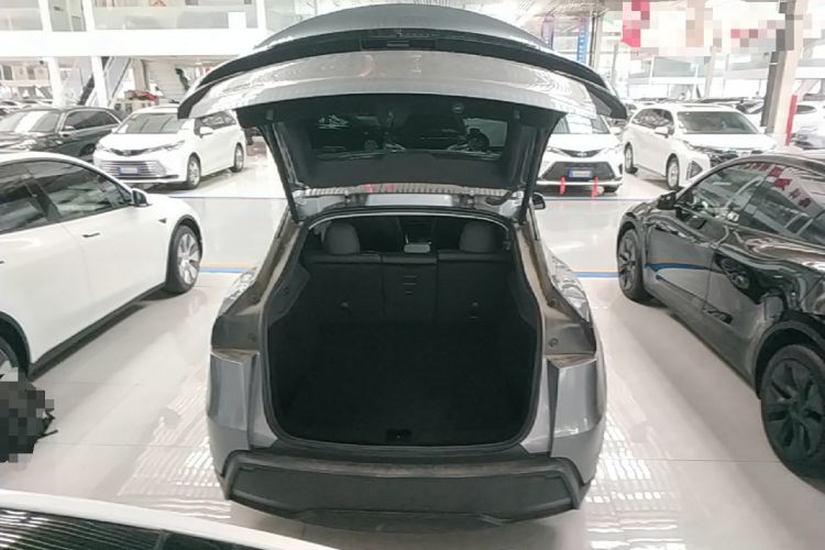 Used Tesla Model Y 2025 Rear-Wheel-Drive Version Trunk