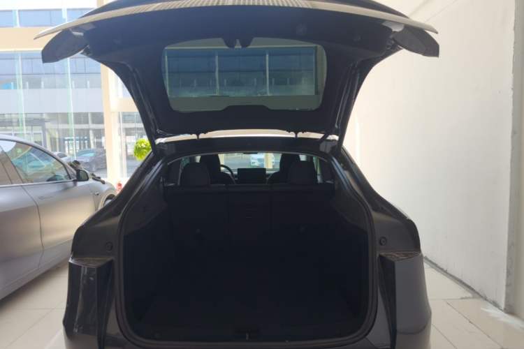 Used Tesla Model Y 2025 Rear-Wheel Drive First Edition Trunk