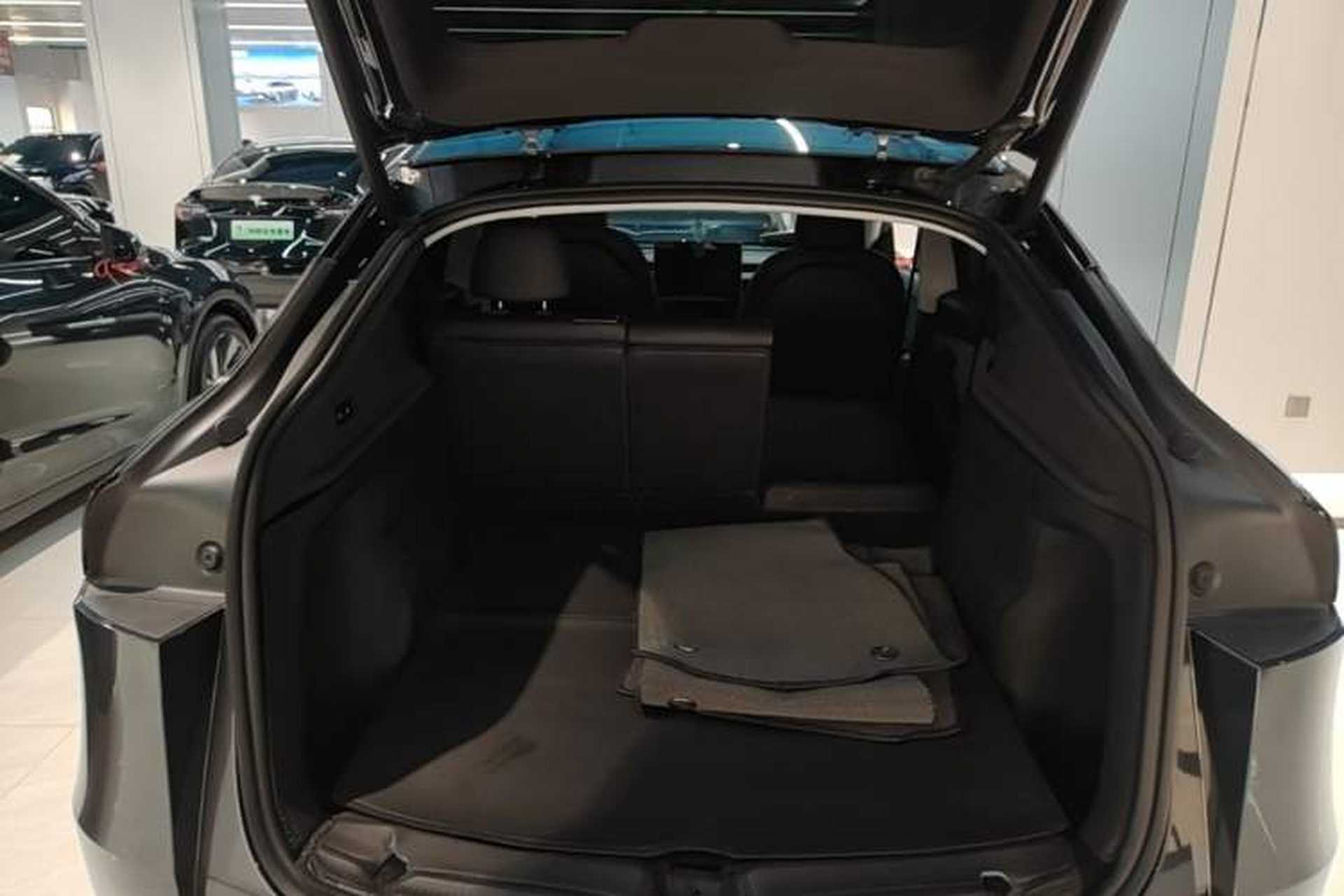 Used Tesla Model Y 2025 Rear-Wheel-Drive Version Trunk