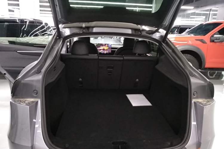 Used Tesla Model Y 2025 Rear-Wheel Drive First Edition Trunk