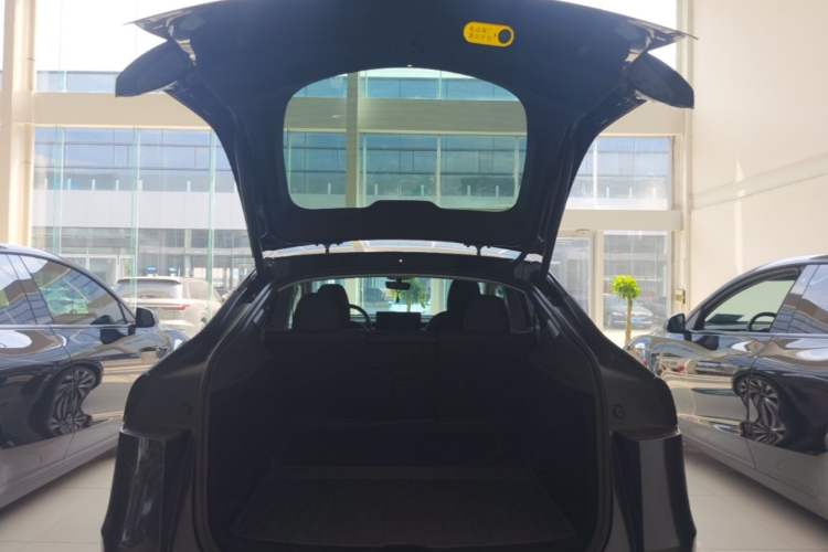 Used Tesla Model Y 2025 Updated Version Long-Range All-Wheel Drive Trunk