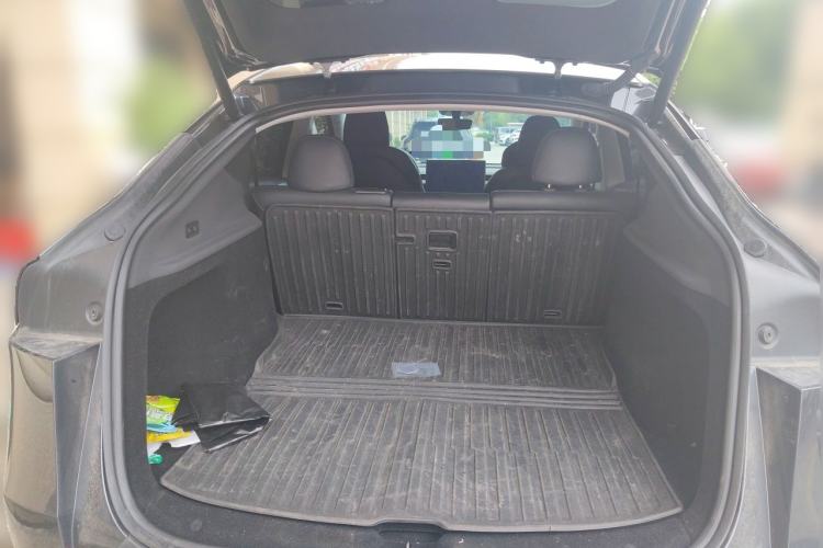 Used Tesla Model Y 2025 Rear-Wheel-Drive Version Trunk