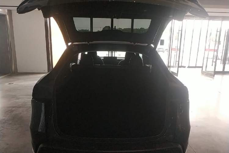 Used Tesla Model Y 2025 Rear-Wheel Drive First Edition Trunk