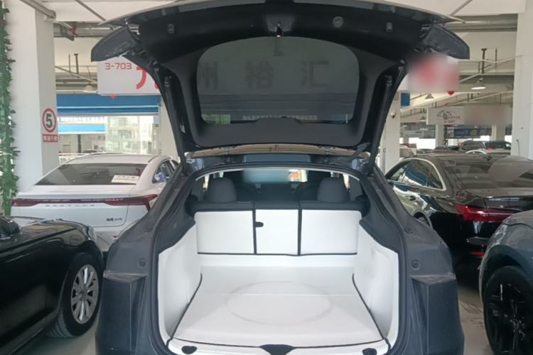 Used Tesla Model Y 2025 Rear-Wheel-Drive Version Trunk