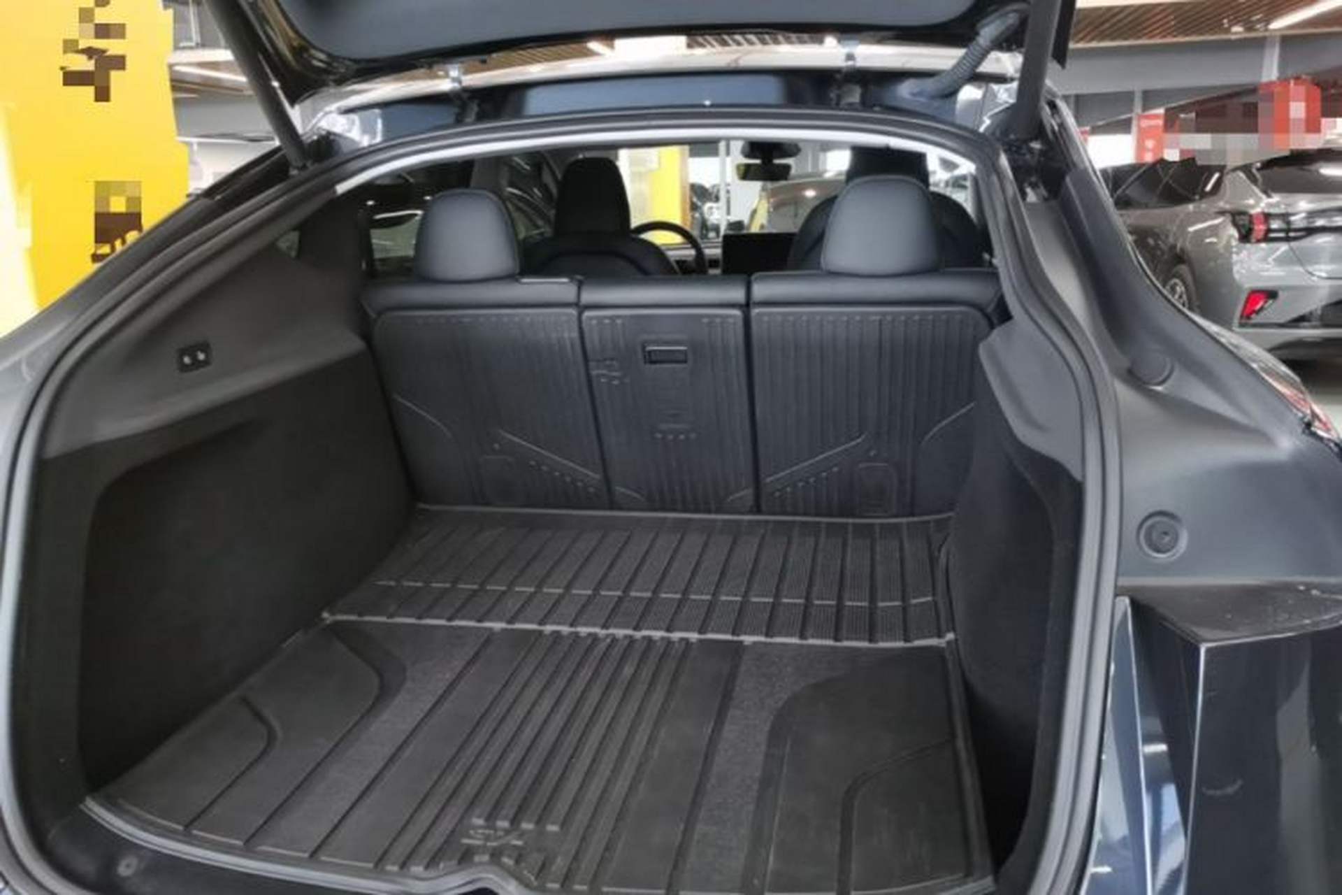 Used Tesla Model Y 2025 Rear-Wheel Drive First Edition Trunk