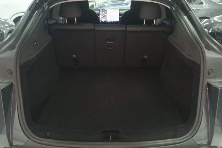 Used Tesla Model Y 2025 Rear-Wheel Drive First Edition Trunk