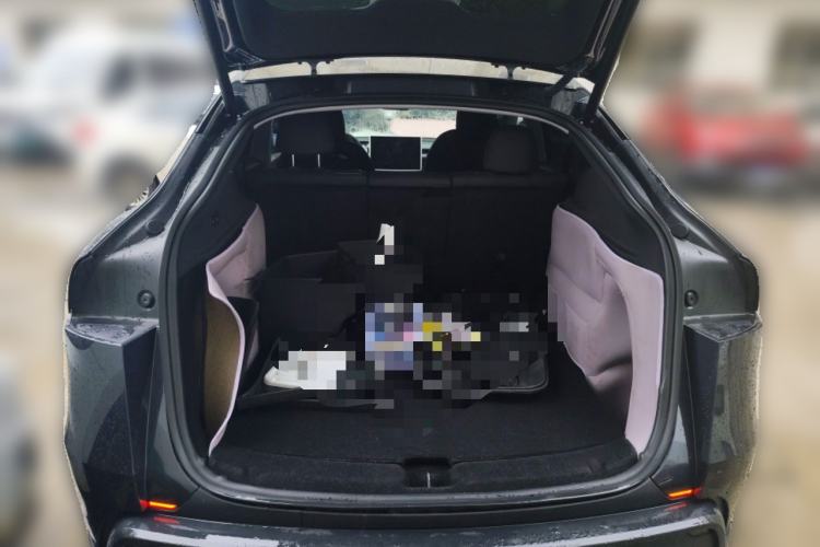 Used Tesla Model Y 2025 Rear-Wheel-Drive Version Trunk