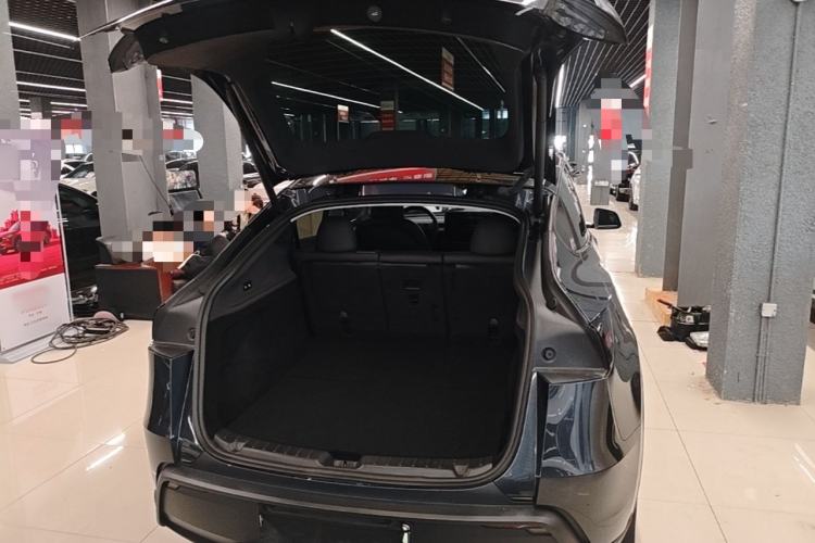 Used Tesla Model Y 2025 Rear-Wheel-Drive Version Trunk
