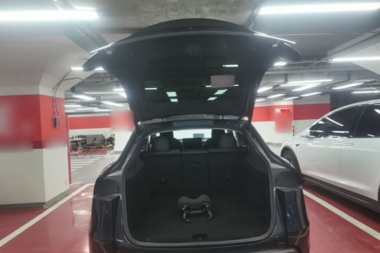 Used Tesla Model Y 2025 Rear-Wheel-Drive Version Trunk