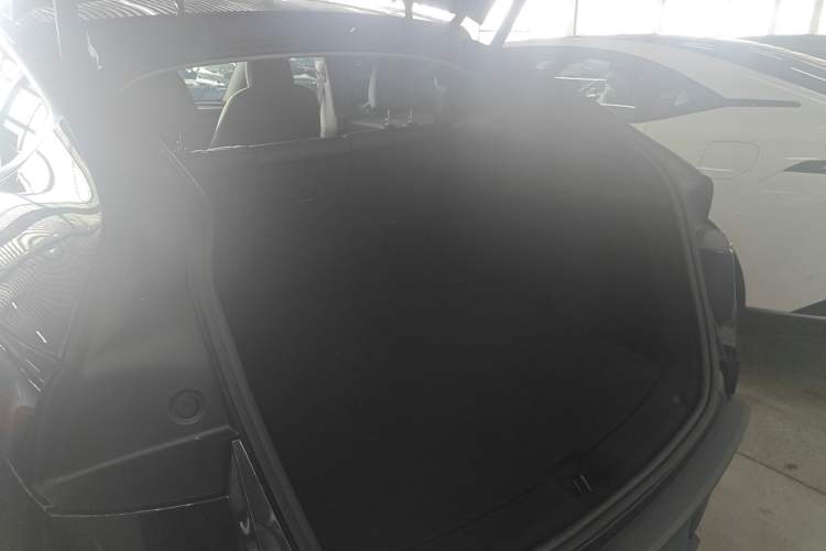 Used Tesla Model Y 2025 Rear-Wheel Drive First Edition Trunk