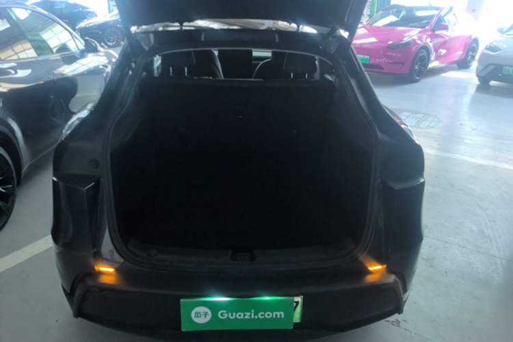 Used Tesla Model Y 2025 Rear-Wheel-Drive Version Trunk