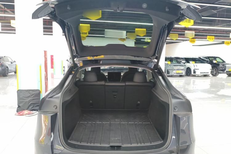 Used Tesla Model Y 2025 Rear-Wheel-Drive Version Trunk