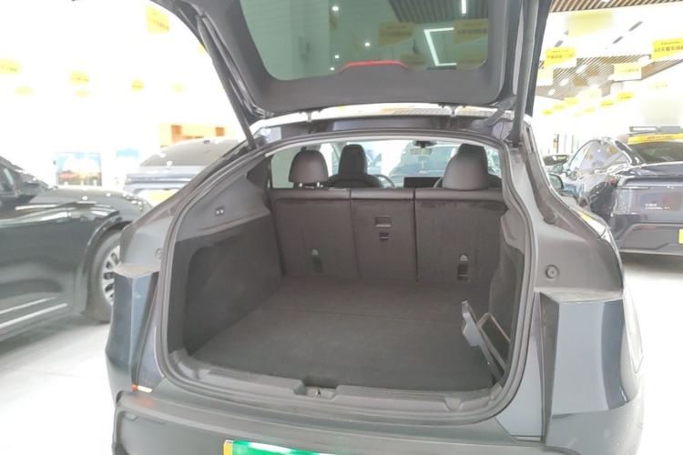 Used Tesla Model Y 2025 Long-Range All-Wheel-Drive Version Trunk