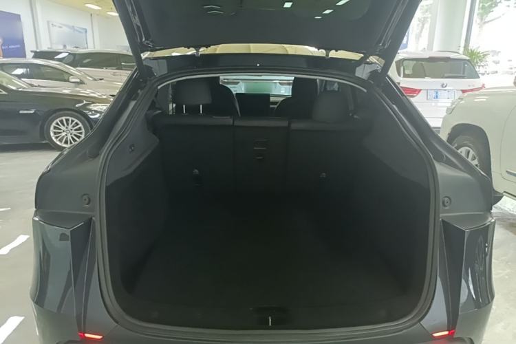 Used Tesla Model Y 2025 Rear-Wheel-Drive Version Trunk
