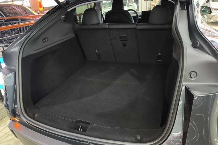 Used Tesla Model Y 2025 Rear-Wheel Drive First Edition Trunk