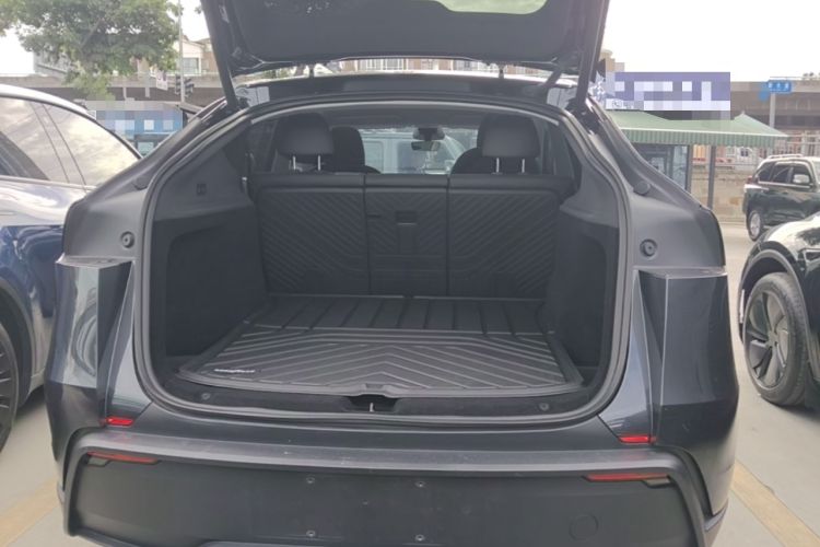 Used Tesla Model Y 2025 Rear-Wheel-Drive Version Trunk