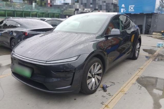 Used Tesla Model Y 2025 Rear-Wheel-Drive Version