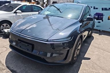 Used Tesla Model Y 2025 Rear-Wheel-Drive Version