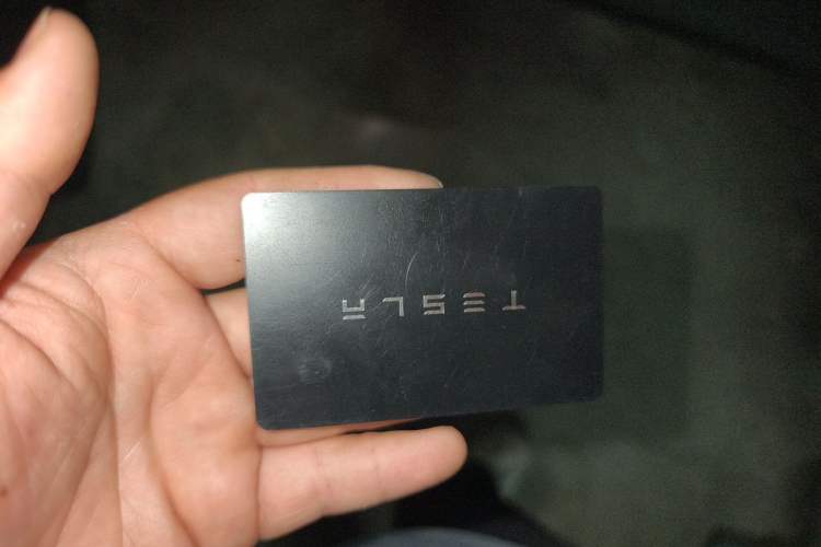Used Tesla Model Y 2025 Long-Range All-Wheel-Drive Version Vehicle Key