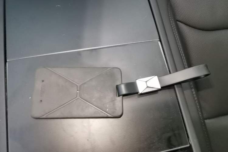 Used Tesla Model Y 2025 Rear-Wheel-Drive Version Vehicle Key