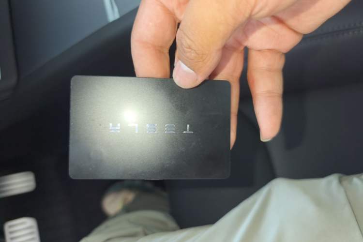 Used Tesla Model Y 2025 Updated Version Long-Range All-Wheel Drive Vehicle Key