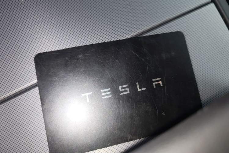 Used Tesla Model Y 2025 Rear-Wheel-Drive Version Vehicle Key