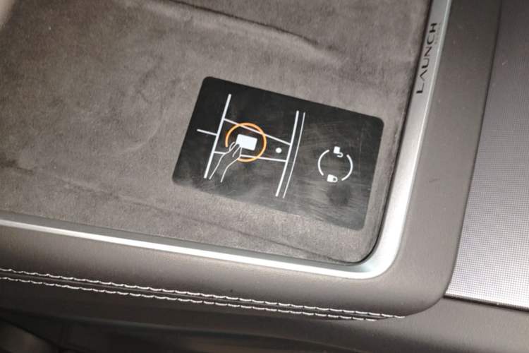 Used Tesla Model Y 2025 Long-Range All-Wheel Drive First Edition Vehicle Key