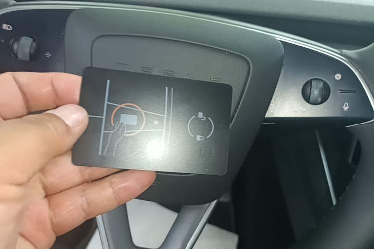 Used Tesla Model Y 2025 Rear-Wheel-Drive Version Vehicle Key