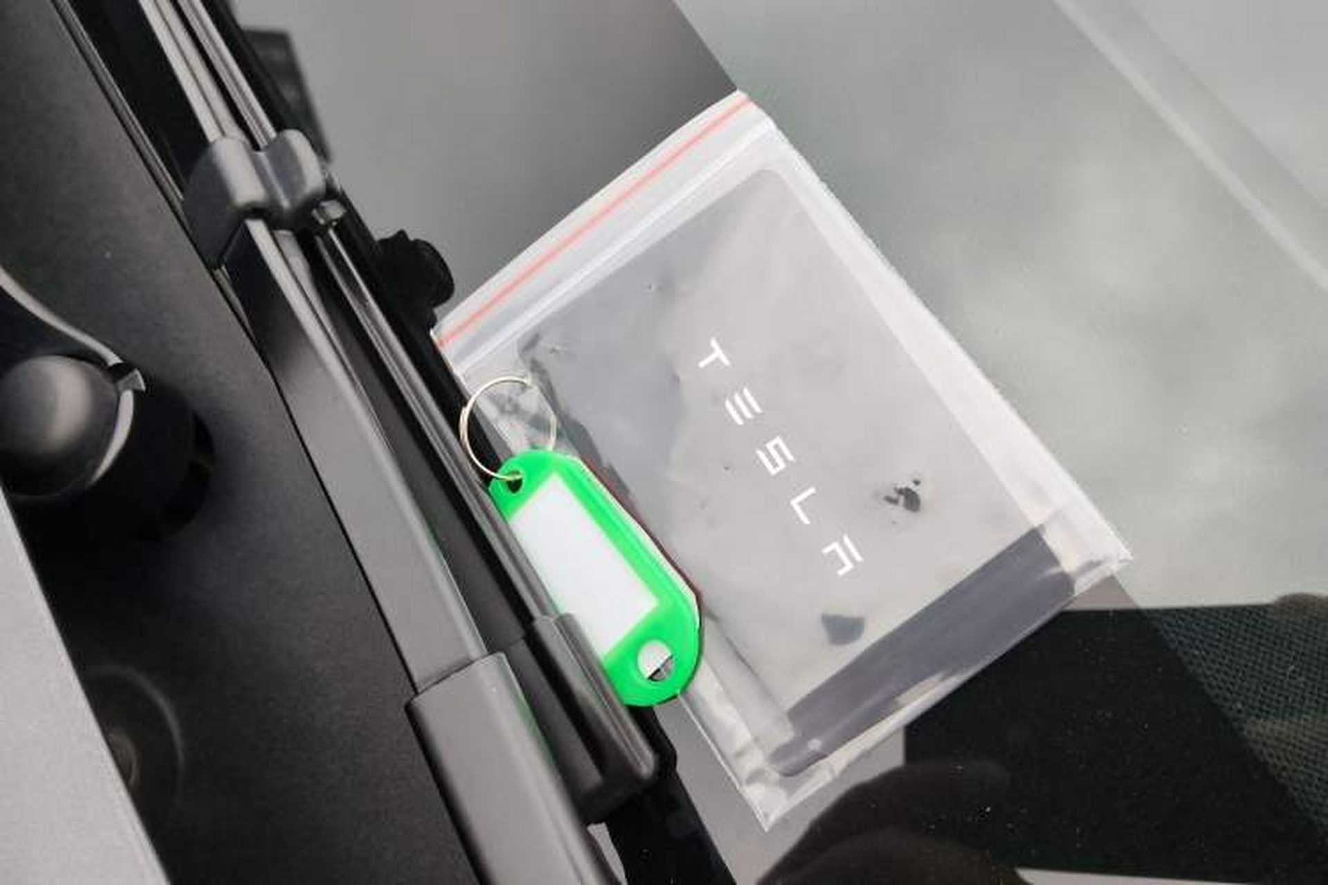 Used Tesla Model Y 2025 Long-Range All-Wheel-Drive Version Vehicle Key