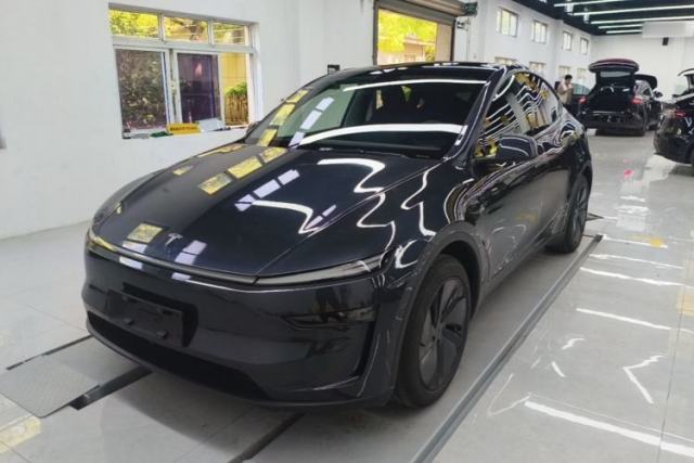 Used Tesla Model Y 2025 Rear-Wheel-Drive Version