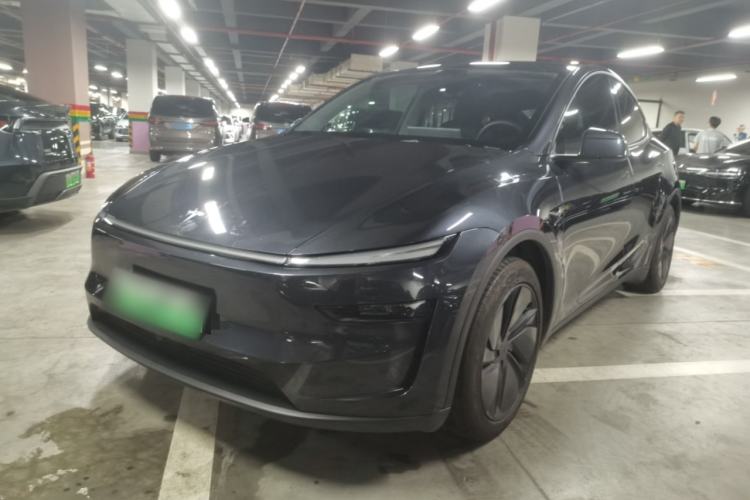 Tesla Model Y 2025 Rear-Wheel-Drive Version