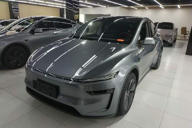 Used Tesla Model Y 2025 Rear-Wheel-Drive Version