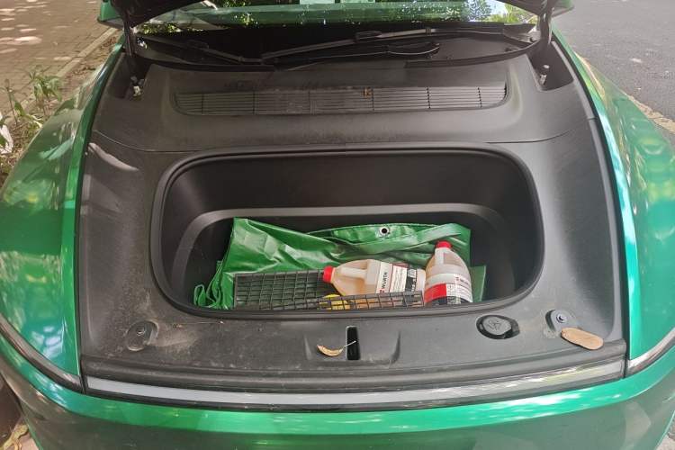 Used Tesla Model Y 2025 Rear-Wheel-Drive Version Engine Bay