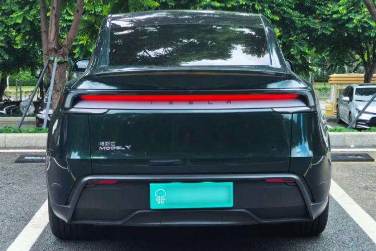 Used Tesla Model Y 2025 Rear-Wheel-Drive Version Exterior 1