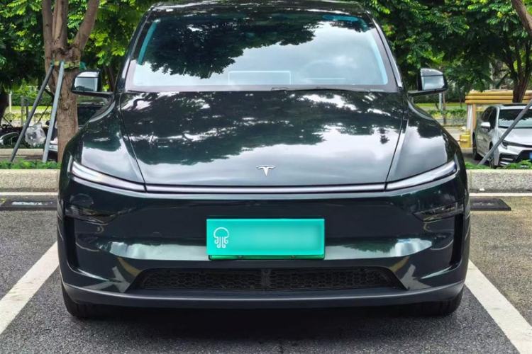 Used Tesla Model Y 2025 Rear-Wheel-Drive Version Exterior 5