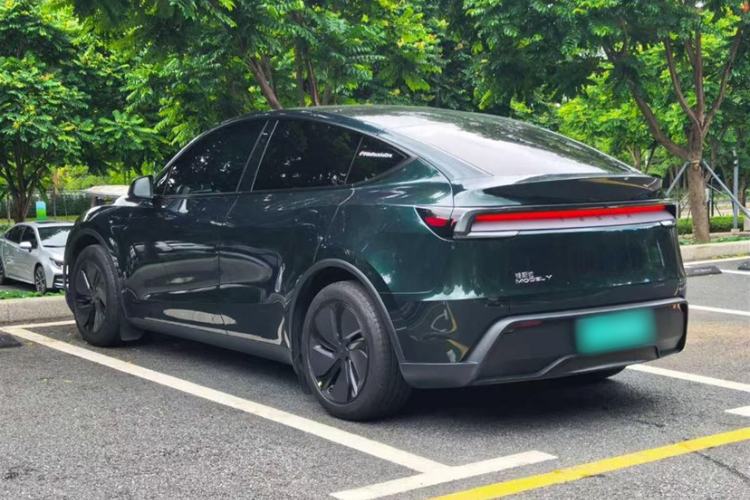 Used Tesla Model Y 2025 Rear-Wheel-Drive Version Exterior 6