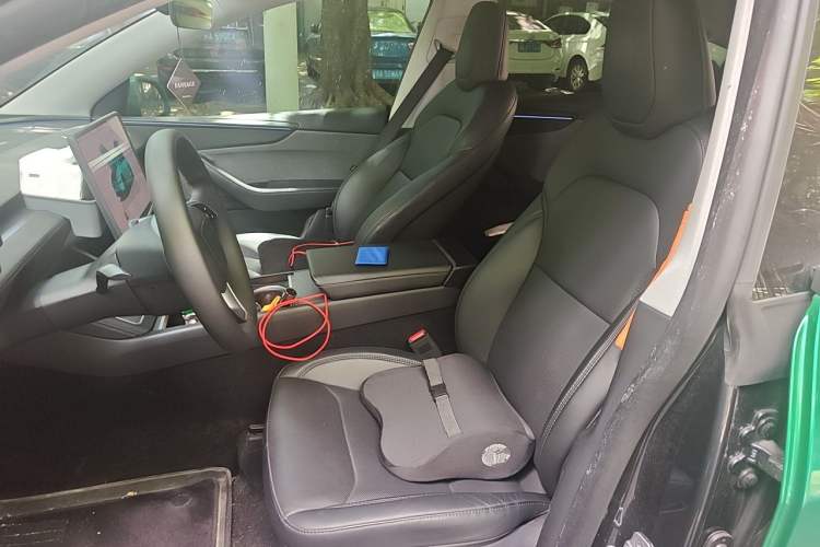 Used Tesla Model Y 2025 Rear-Wheel-Drive Version Left Front Seat