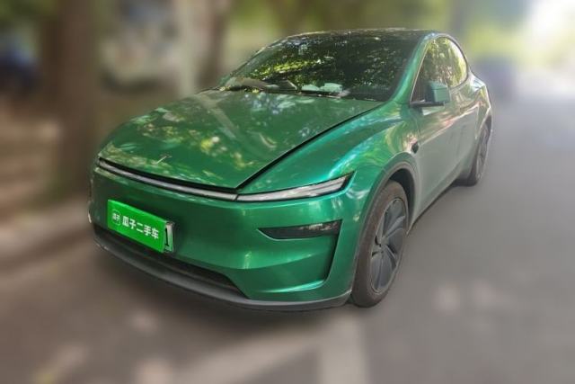 Used Tesla Model Y 2025 Rear-Wheel-Drive Version