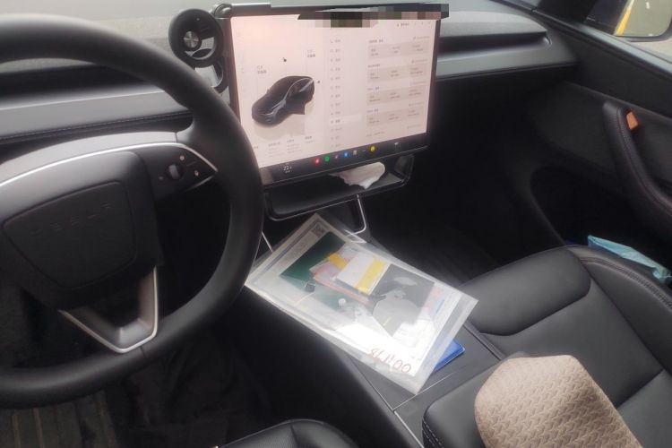 Used Tesla Model Y 2025 Rear-Wheel Drive First Edition Audio And AC Panel