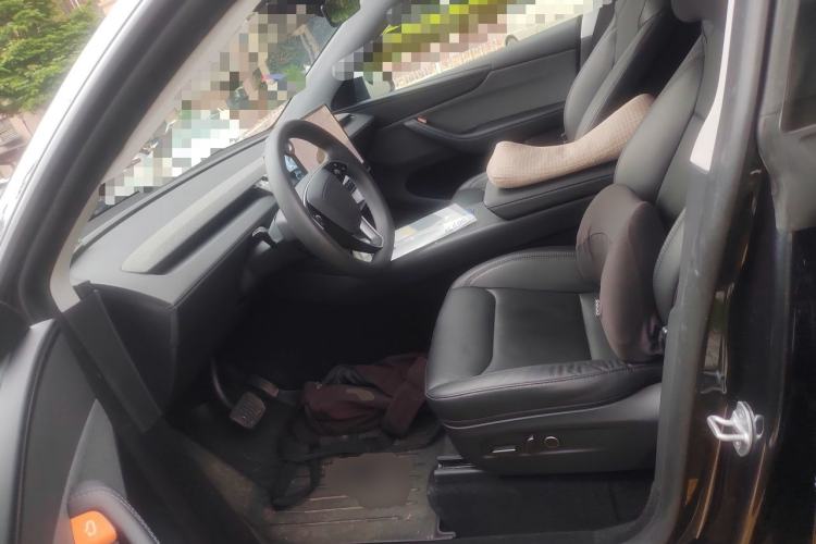 Used Tesla Model Y 2025 Rear-Wheel Drive First Edition Left Front Seat