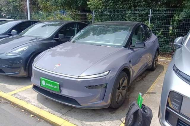 Used Tesla Model Y 2025 Rear-Wheel-Drive Version
