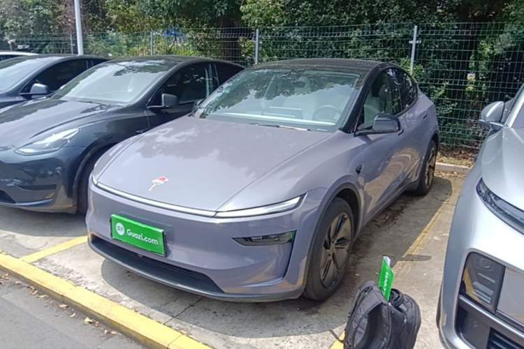 Used Tesla Model Y 2025 Rear-Wheel-Drive Version Guazi used car, China used car export, Used car for sale, Used Tesla cars, Cheapest cars for sale, Electric vehicle, New energy car