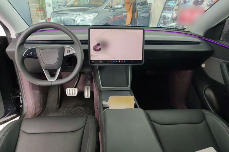 Used Tesla Model Y 2025 Rear-Wheel-Drive Version Center Console