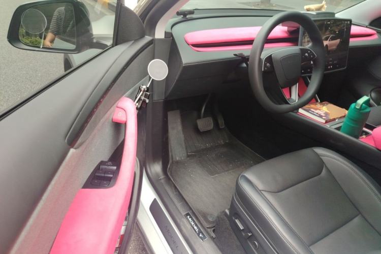 Used Tesla Model Y 2025 Rear-Wheel-Drive Version Driver Seat