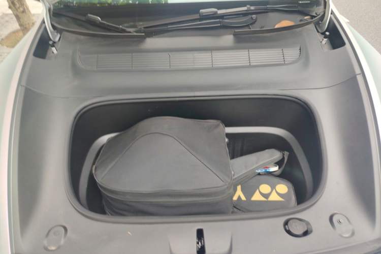 Used Tesla Model Y 2025 Rear-Wheel-Drive Version Engine Bay