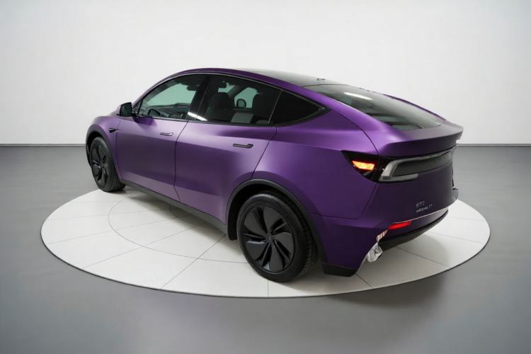 Used Tesla Model Y 2025 Long-Range All-Wheel-Drive Version Exterior 3