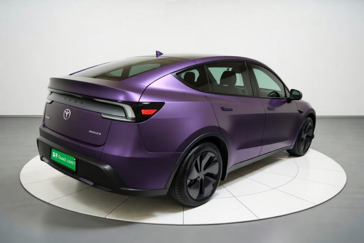 Used Tesla Model Y 2025 Long-Range All-Wheel-Drive Version Exterior 5